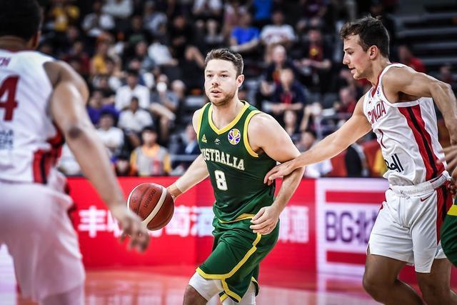 包含瑞士男篮表现出色，成功晋级下一轮的词条