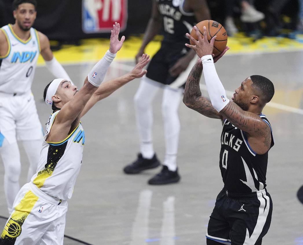 世俱杯改制-拓荒者击败黄蜂,利拉德高效进攻领队获胜