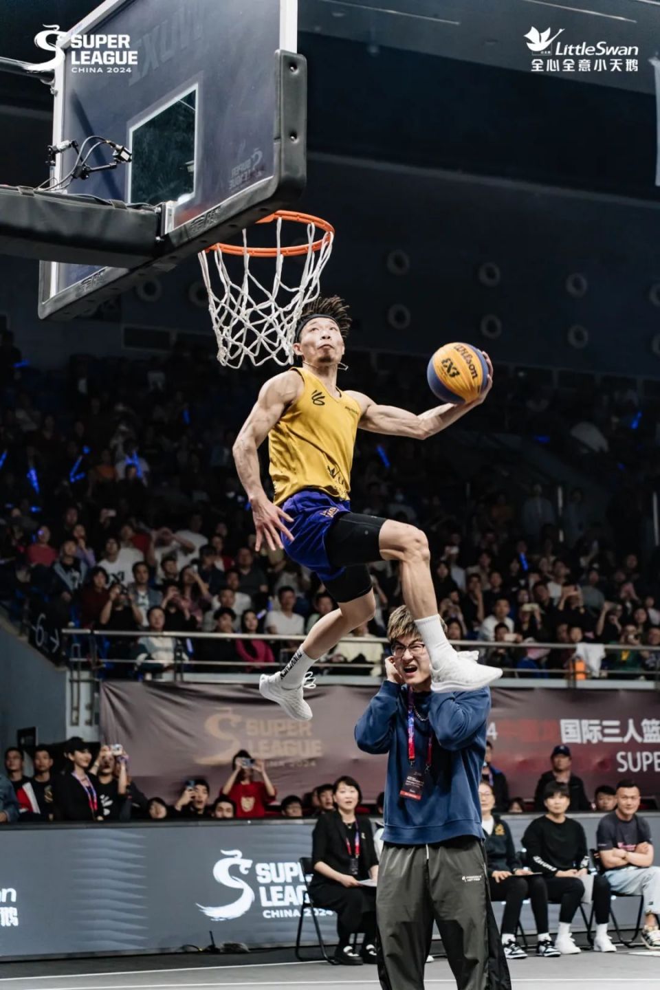 包含亚洲篮球超级联赛决赛即将打响，吸引全球关注的词条