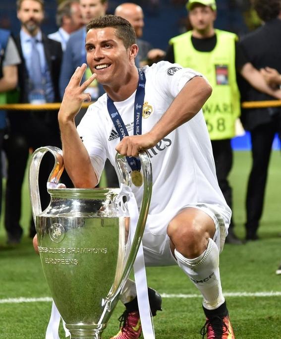 世俱杯赛程-包含球员在意大利足球比赛中创下新记录的词条