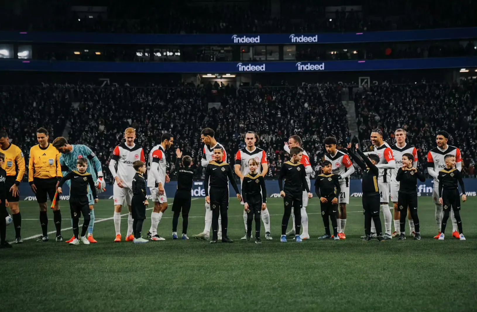 多特蒙德客场取胜暂时止跌 多特蒙德客场取胜暂时止跌