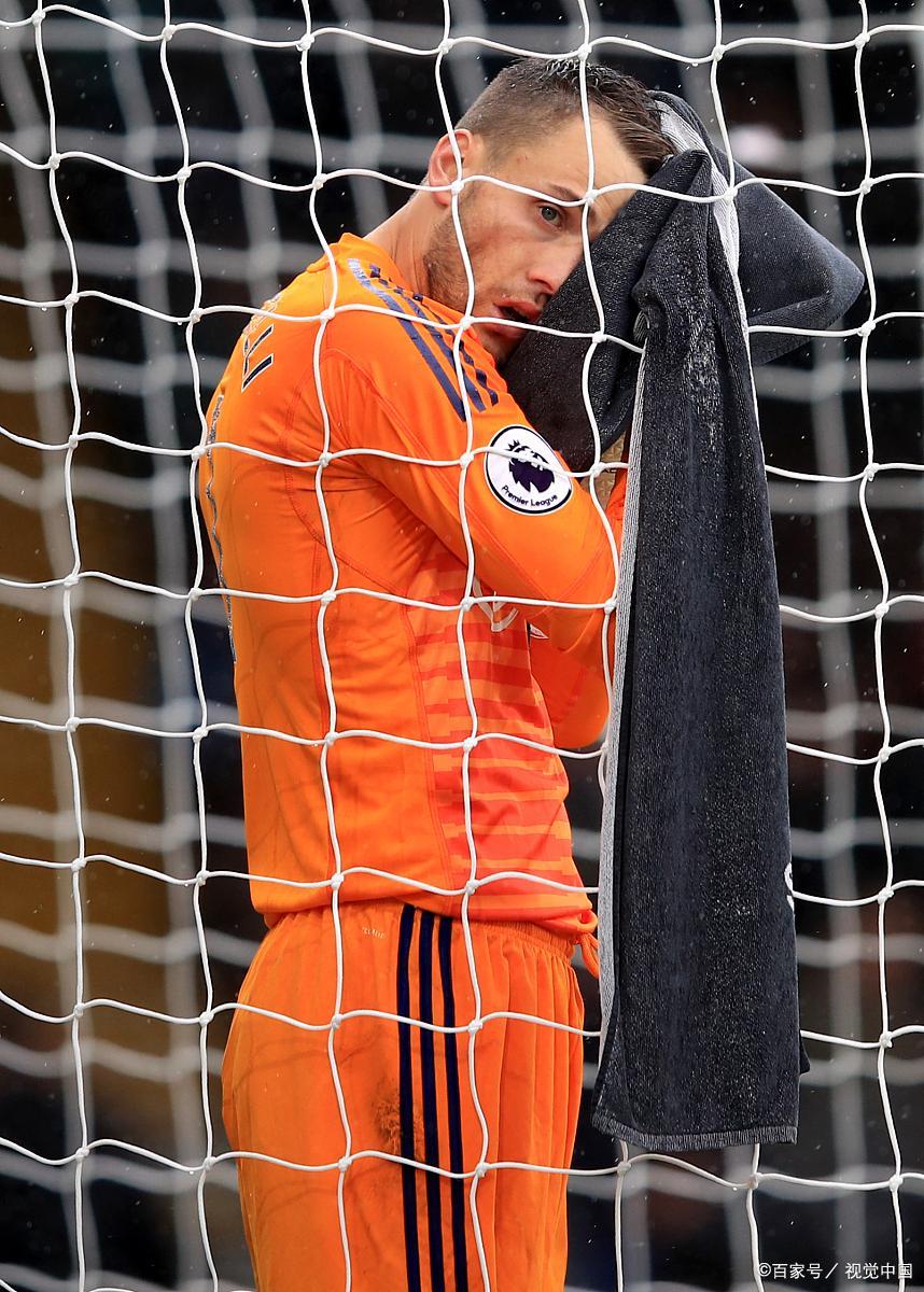 包含伯恩利主场遭遇惨败，保级形势岌岌可危的词条