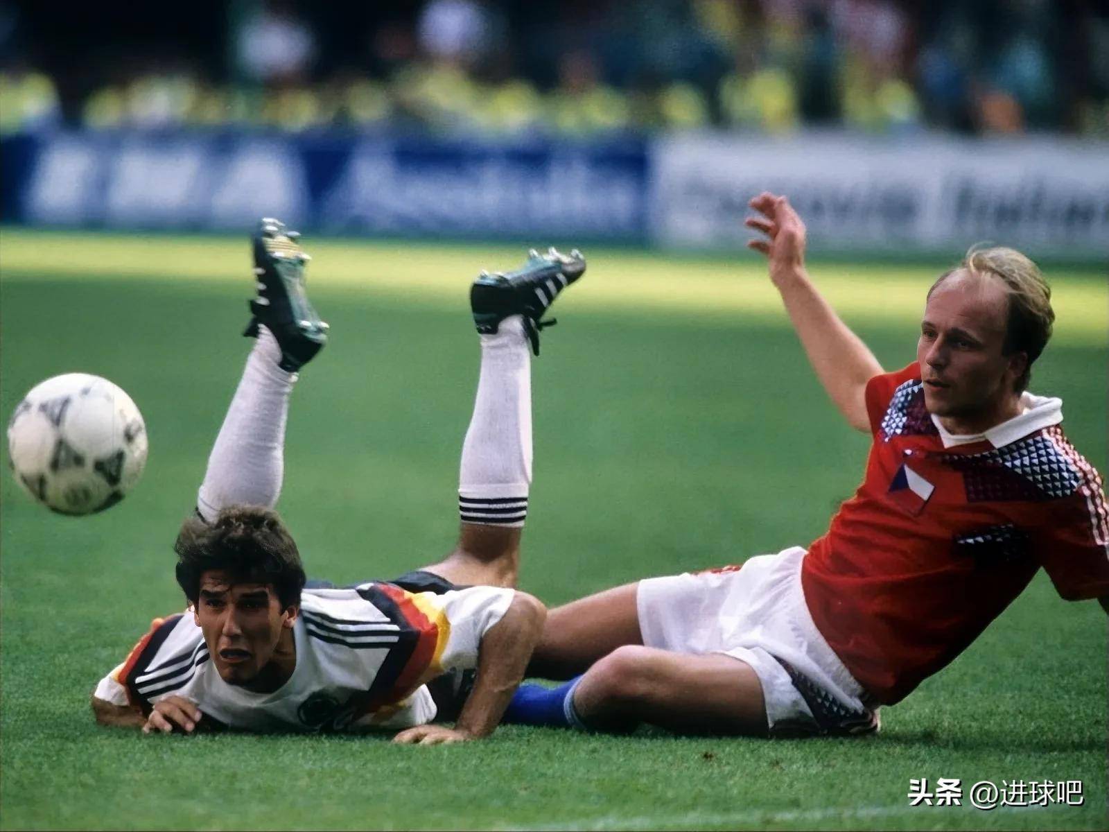 世俱杯冠军-捷克队加时赢球,晋级半决赛