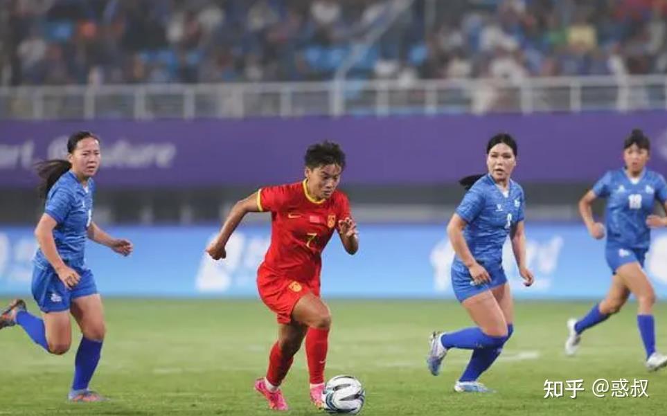 首战告捷：女足比赛赛程拉开序幕