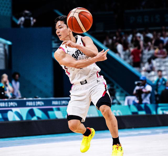 守大局为重,篮球赛场勇争先 守大局为重,篮球赛场勇争先