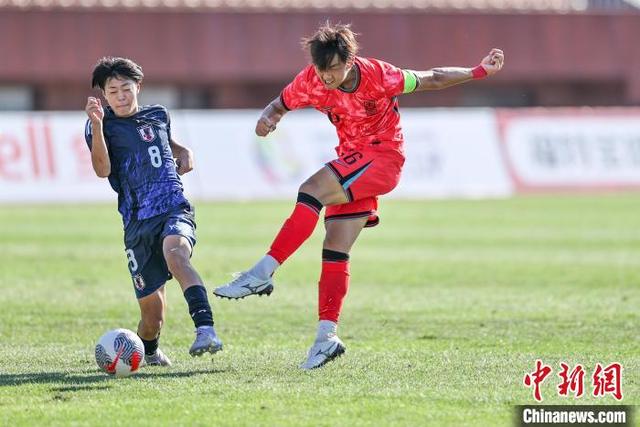 韩国足球队在国际赛中获得胜绩