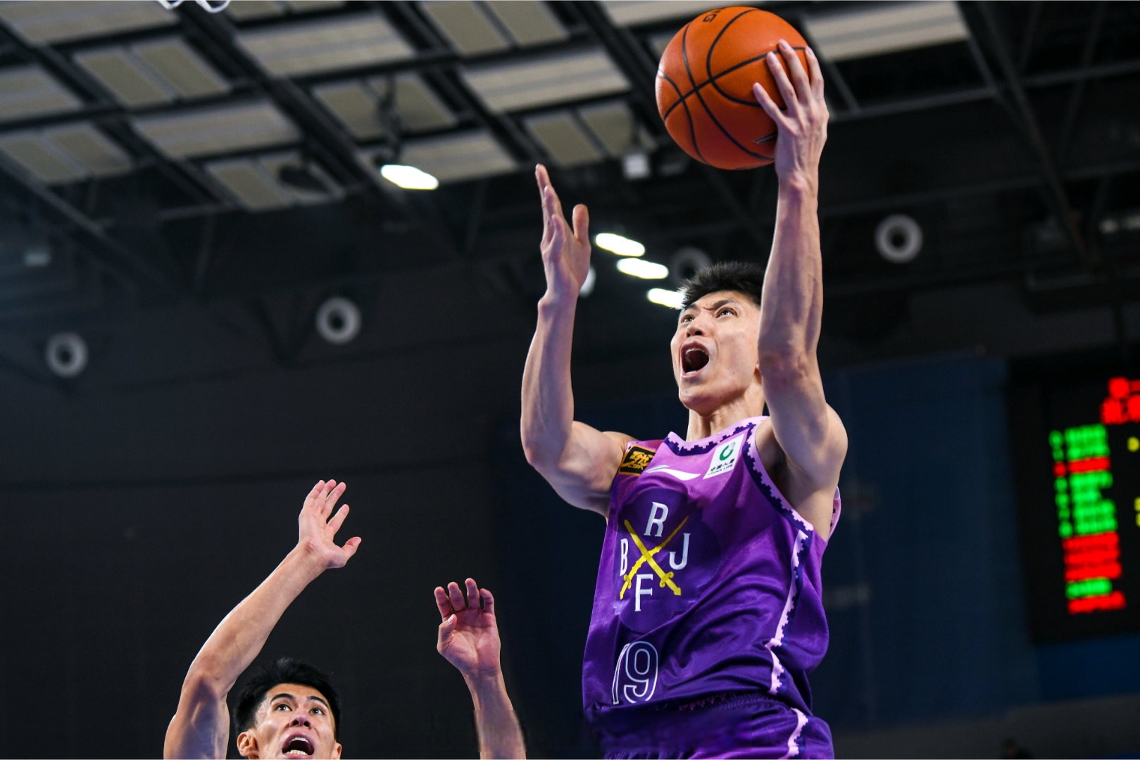 掀起高潮：球队在国际赛场上一路领先