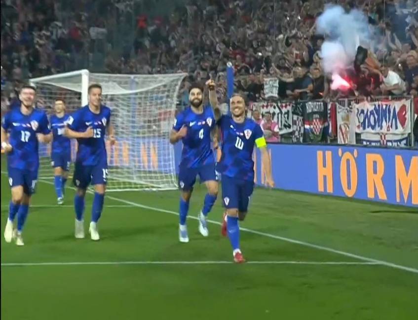 世俱杯决赛-捷克国家队备战友谊赛，迎战南美对手