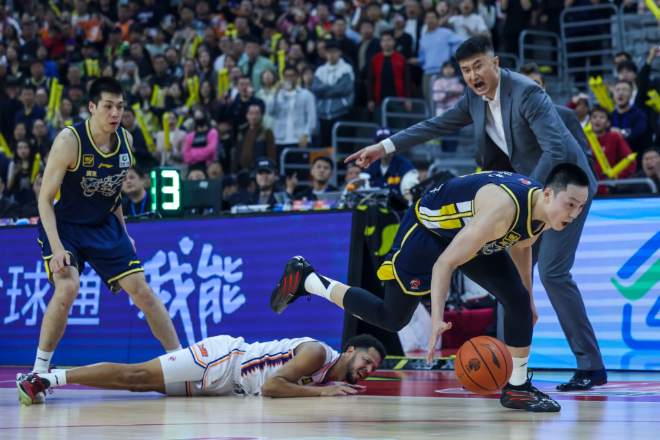 世俱杯时间-球队换帅对比赛产生影响，球员适应新战术