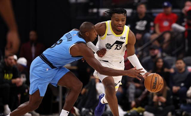 世俱杯官网-快船逆转胜，新赛季表现逐渐回暖的简单介绍