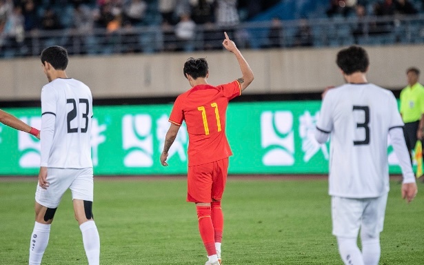 世俱杯时间-斯洛伐克队在国际比赛中逆袭，取得胜利