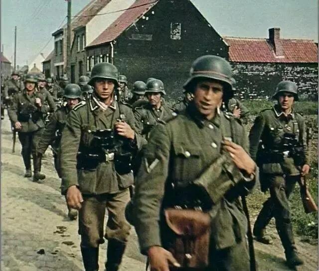 拜菲尔德队迎来欢乐时刻，全队士气高涨