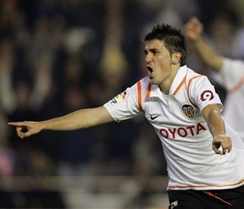 世俱杯参赛资格-包含比利亚雷奥在主场进取胜，稳固在中游位置的词条