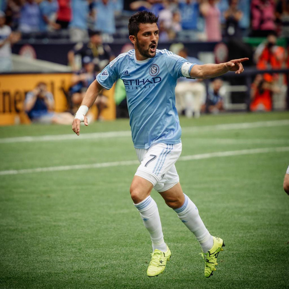 包含比利亚雷奥在主场进取胜，稳固在中游位置的词条