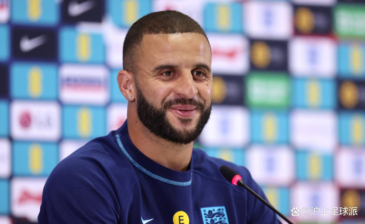 沃特福德前锋联手破门，助球队取胜