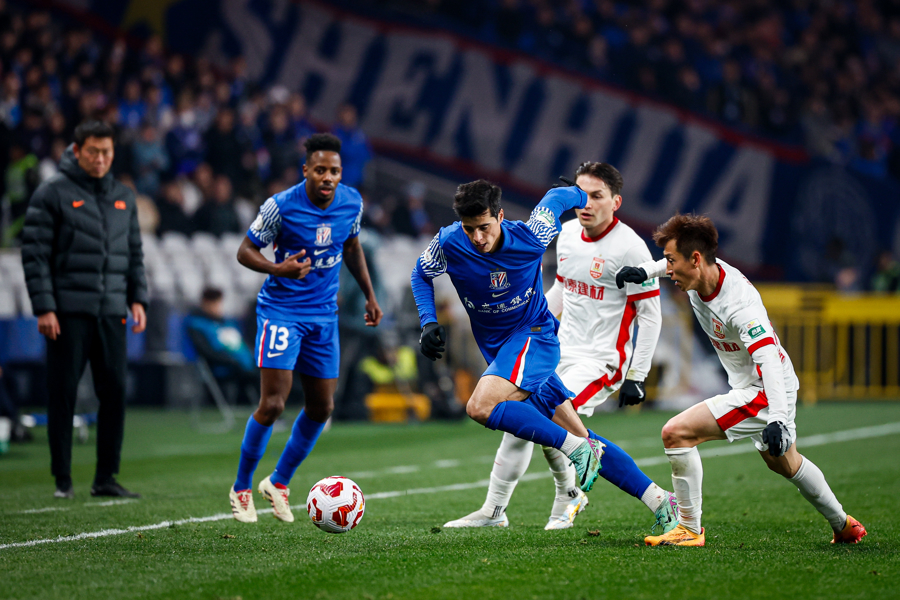 世俱杯-杨善平攻入制胜球，帮助上海申花