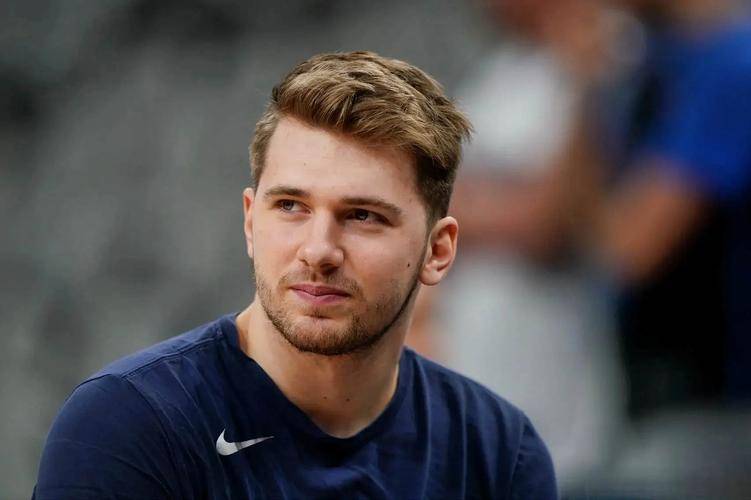 瓦朗谢纳主场失利，战绩不容乐观