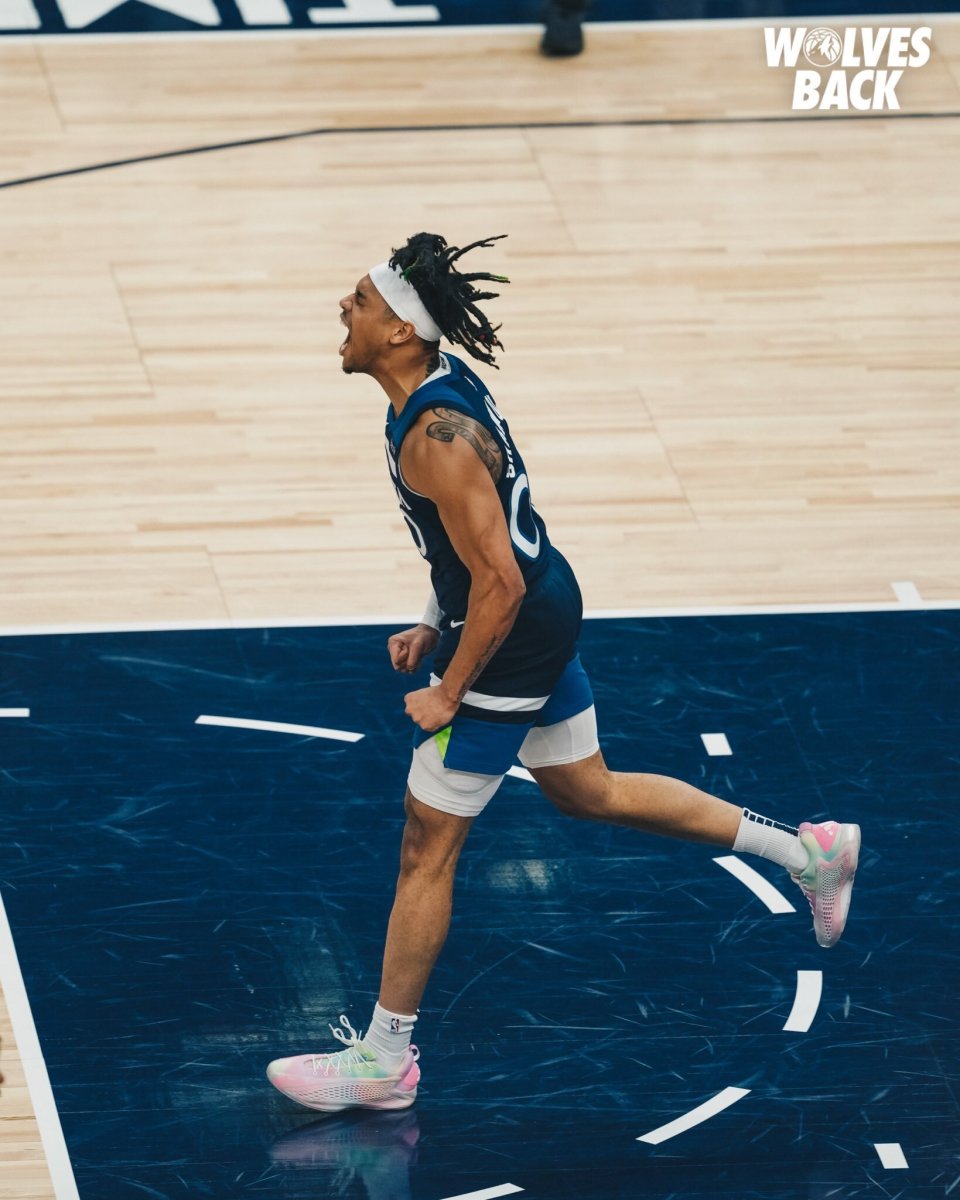 世俱杯分组-狼队球员连场得分，助球队取得胜利