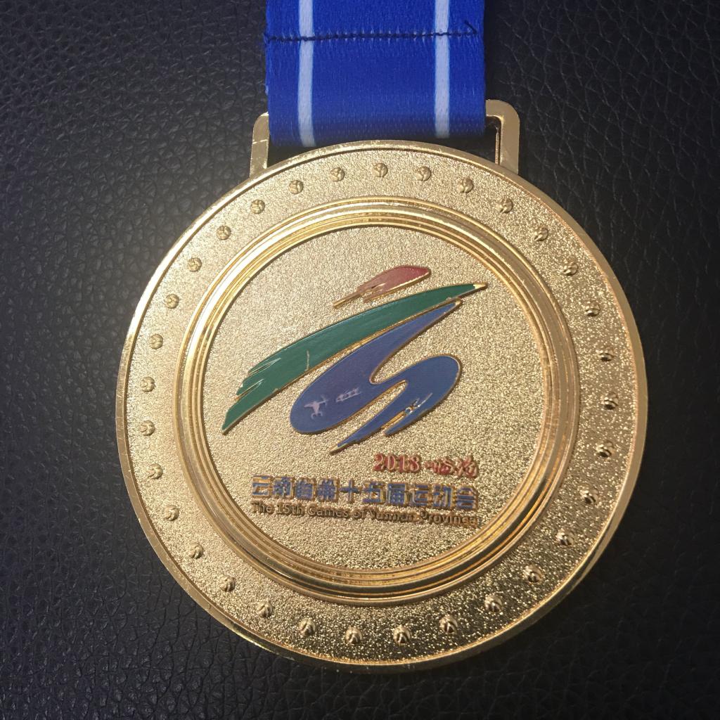 世俱杯分组-斯瓦索篮球队风采依旧，喜获金牌