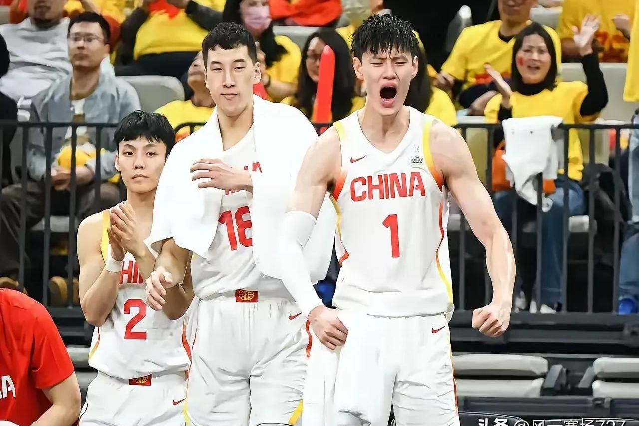 世俱杯决赛-上海男篮发挥出色,登上领先位置