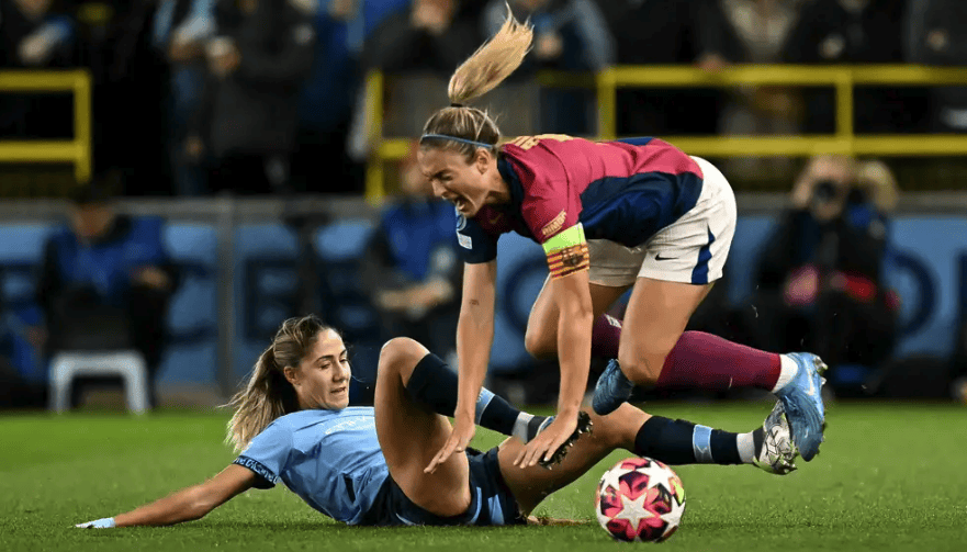 曼城球员表现出色,一举拿下三分 曼城球员表现出色,一举拿下三分