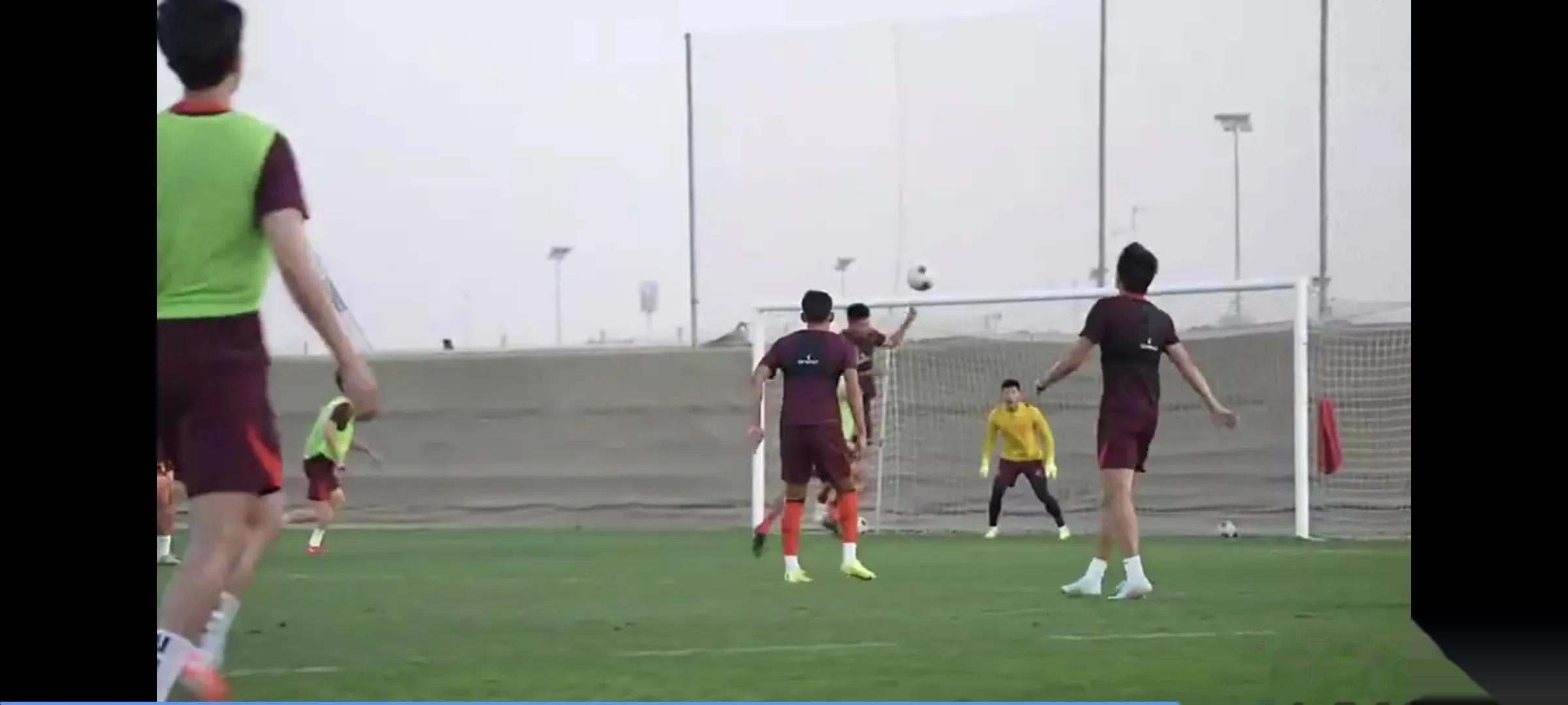 包含竞技场热闹:球队强强对战观众热烈支持的词条 包含竞技场热闹:球队强强对战观众热烈支持的词条