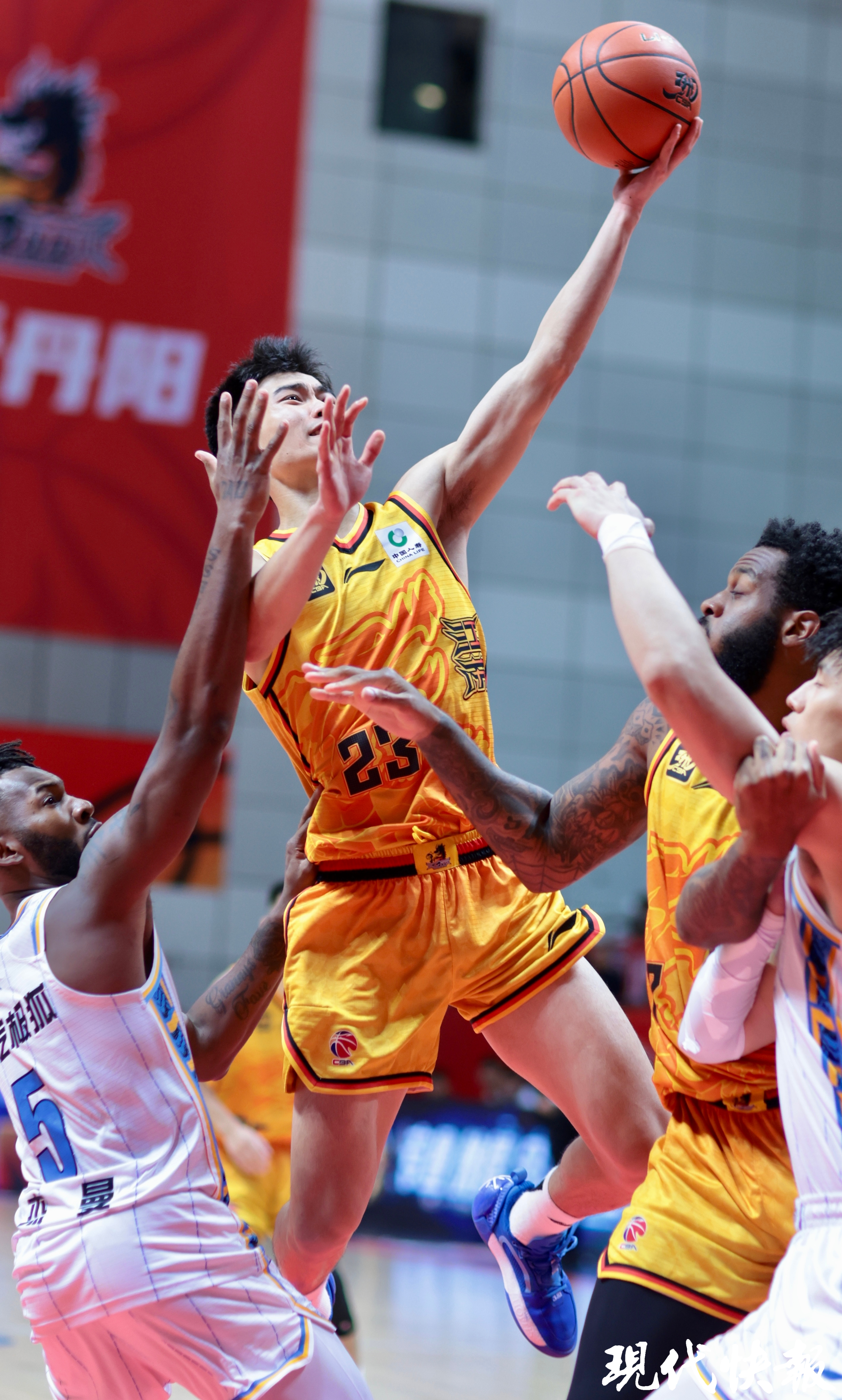 世俱杯直播-上海男篮迎战江苏队:双方实力对比悬殊的简单介绍