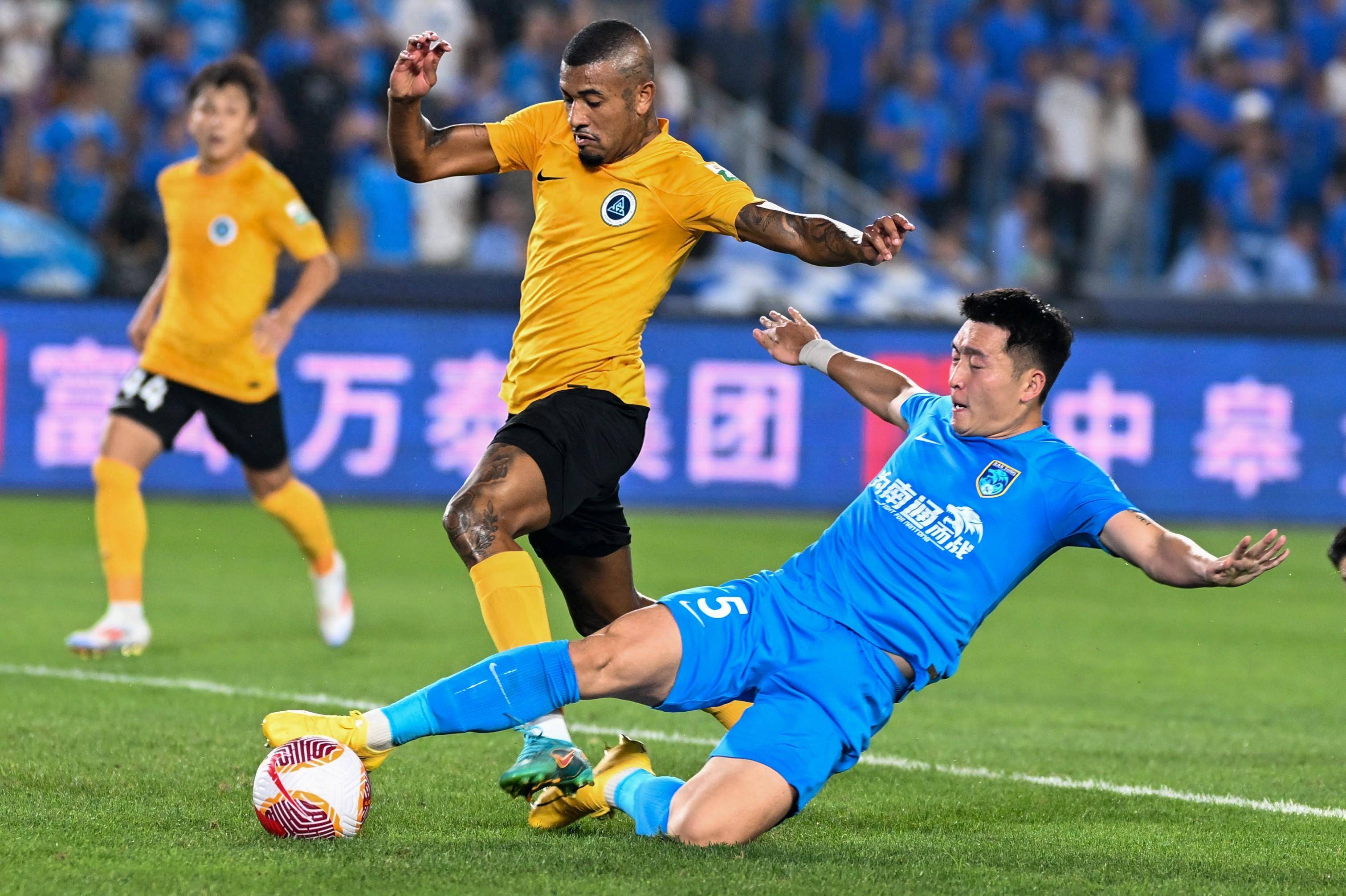 中超球队在亚洲比赛中取得突破 中超球队在亚洲比赛中取得突破