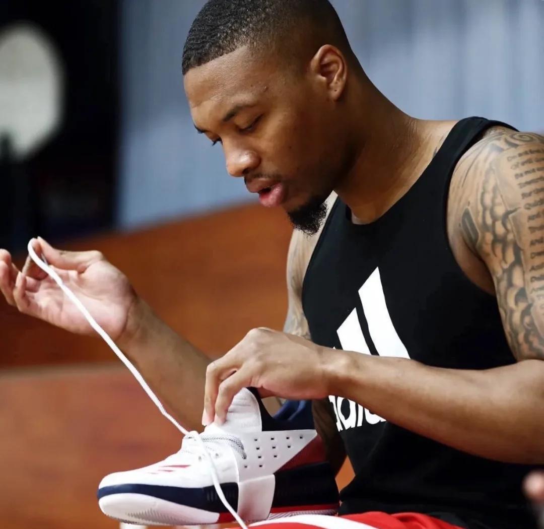 雄鹿主场绝杀对手,字母哥表现受赞誉 雄鹿主场绝杀对手,字母哥表现受赞誉