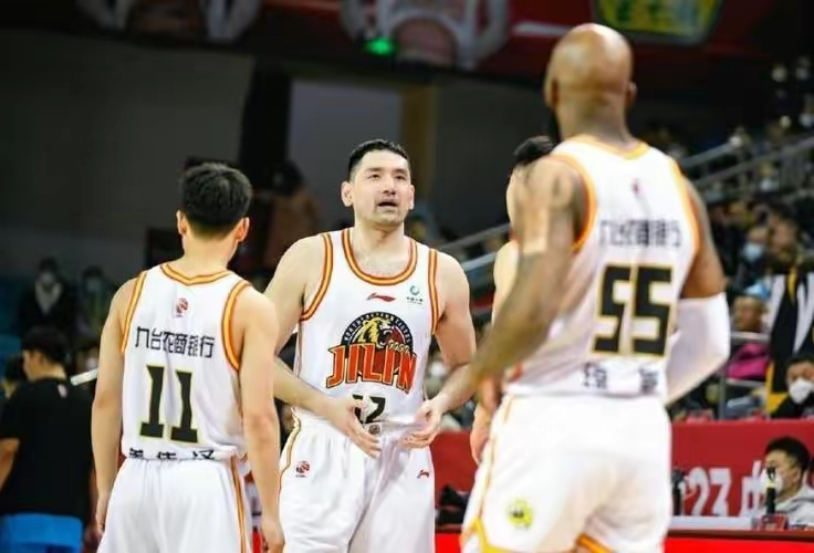 世俱杯时间-大连队实力强大,横扫对手取胜