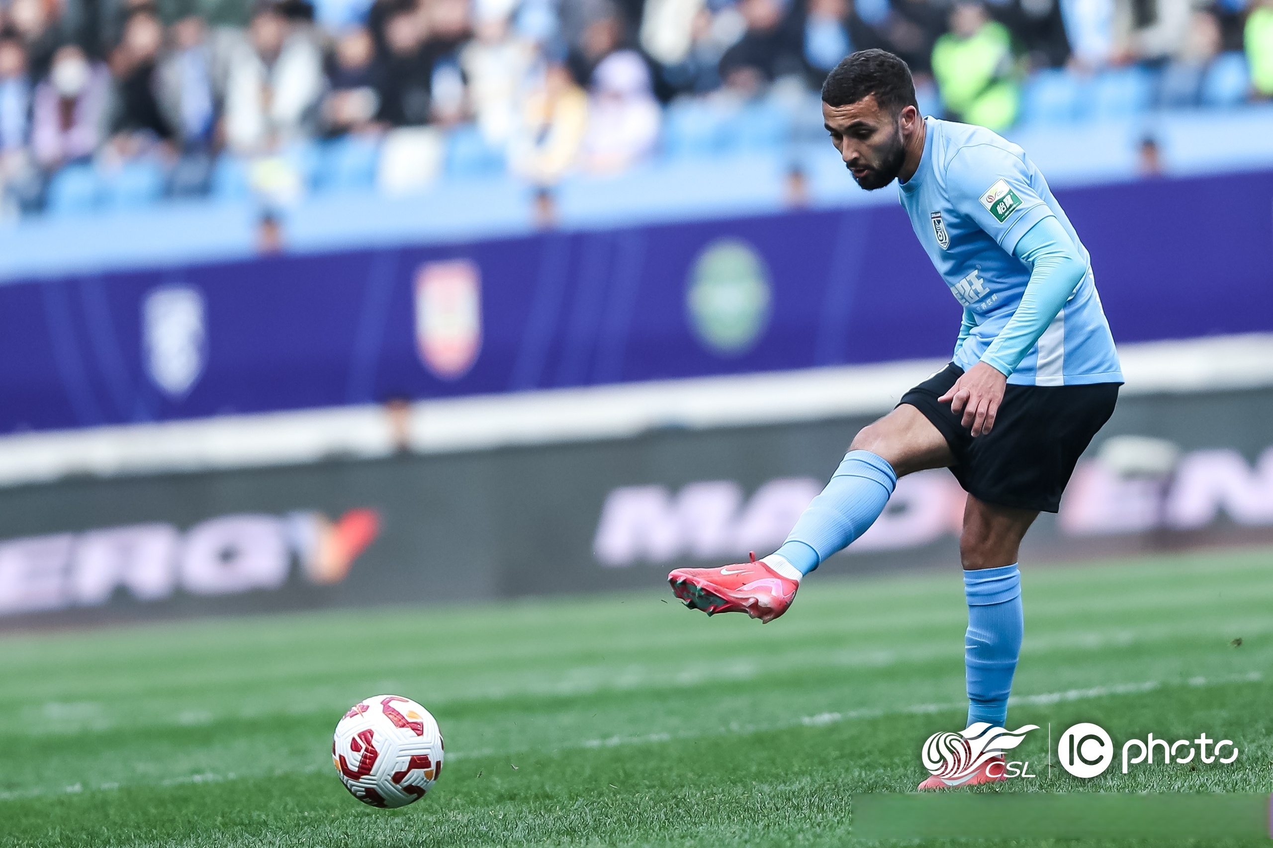 世俱杯参赛资格-海兰队新晋小将表现亮眼,或将成为球队新风向