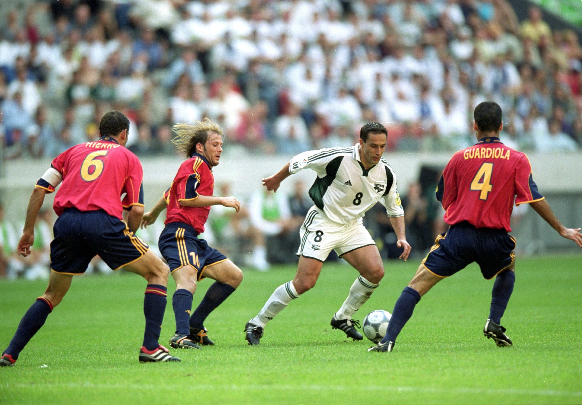 世俱杯决赛-贝西奥斯主场力克马拉加,取得背水一战胜利