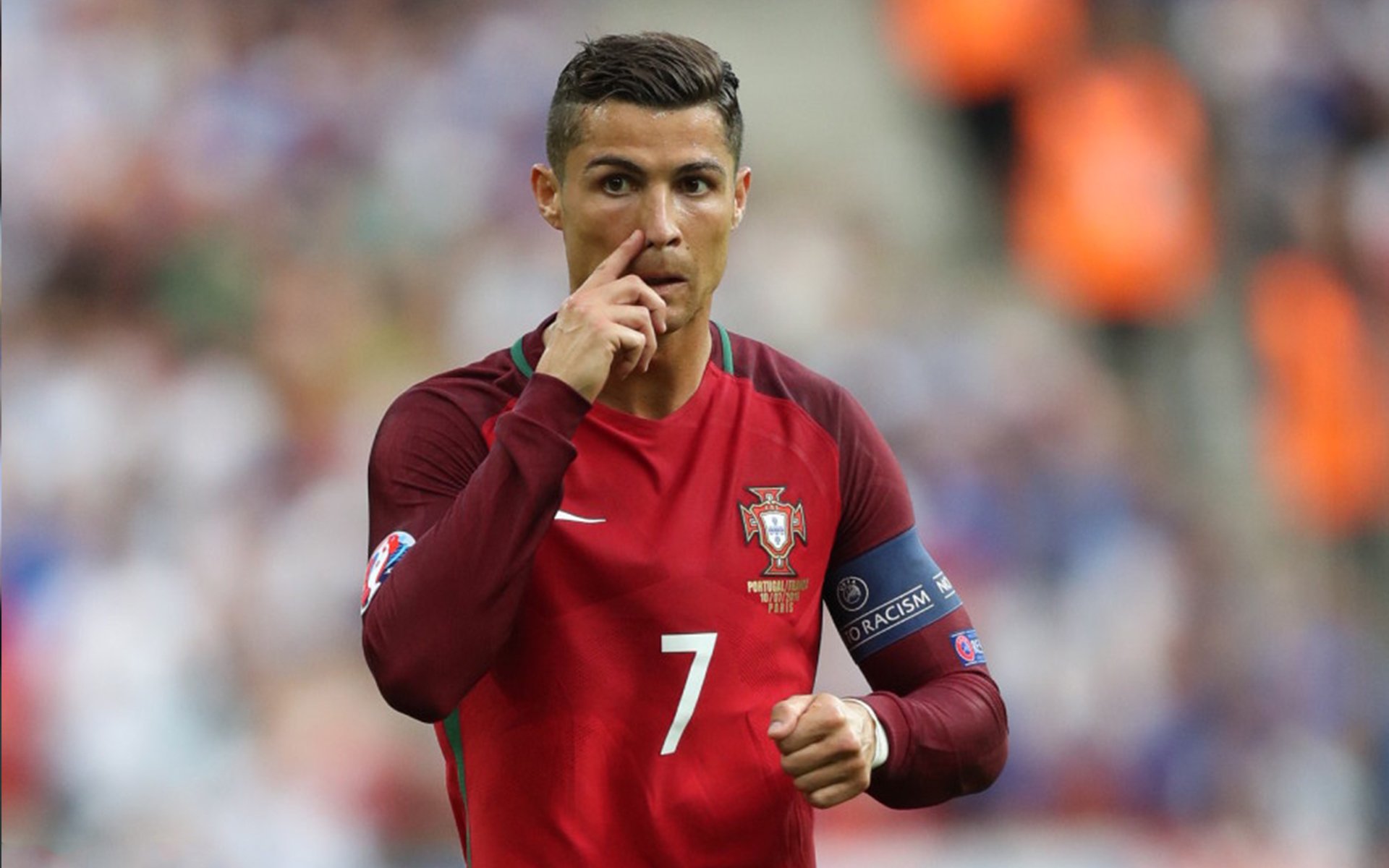 世俱杯官网-双城记，当乔治在街道接管比赛，另一座城正用血汗写就加时史诗