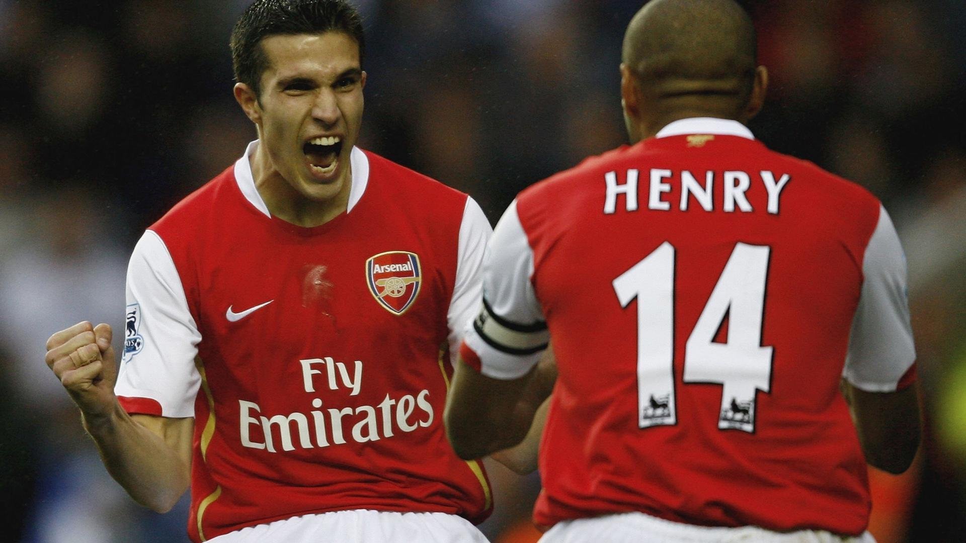 世俱杯分组-两大洲的两场奇迹，马赛门神与卡瓦哈尔，老将的接管时刻